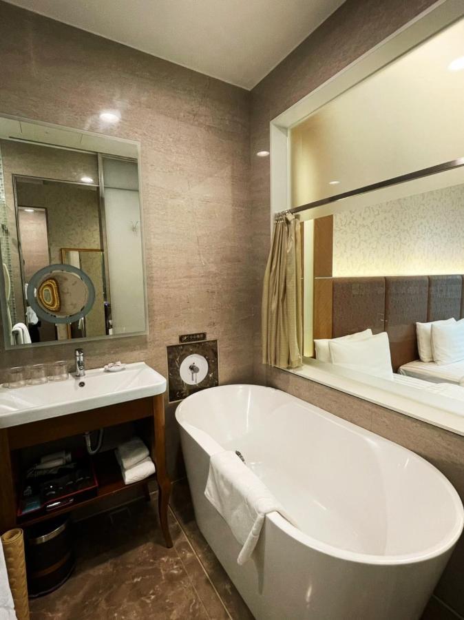 Happiness Inn Hotel Xinzhuang Exteriör bild